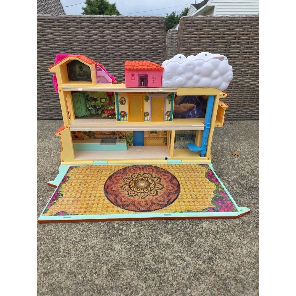 Disney Encanto Magical Casa Madrigal Dollhouse Playset House Figures WORKS